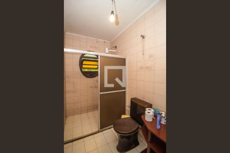 Casa à venda com 347m², 4 quartos e 2 vagasBanheiro da suite 2