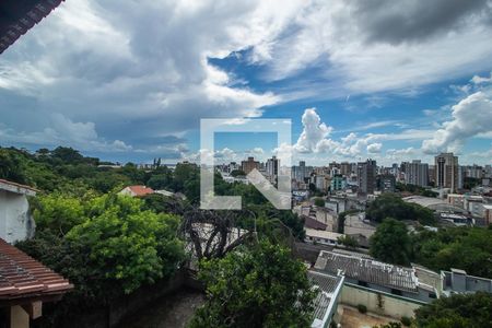 Casa à venda com 347m², 4 quartos e 2 vagasVista