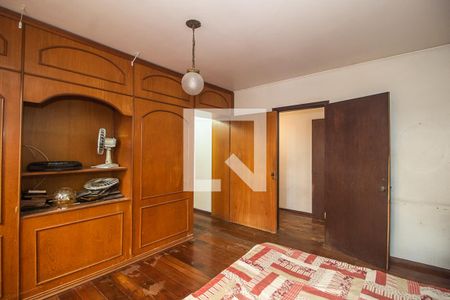 Casa à venda com 347m², 4 quartos e 2 vagasSuite