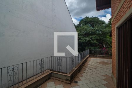Casa à venda com 347m², 4 quartos e 2 vagasVaranda