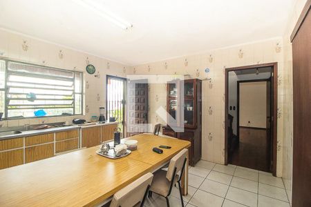 Casa à venda com 347m², 4 quartos e 2 vagasCozinha