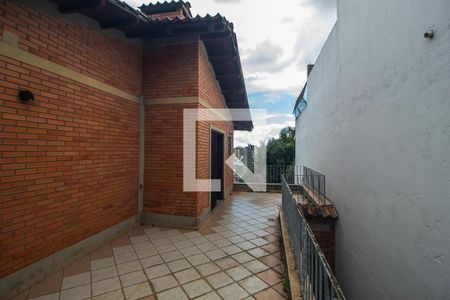 Casa à venda com 347m², 4 quartos e 2 vagasVaranda