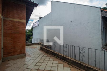 Casa à venda com 347m², 4 quartos e 2 vagasVaranda