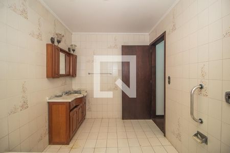 Casa à venda com 347m², 4 quartos e 2 vagasBanheiro da Suite