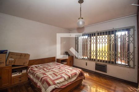 Casa à venda com 347m², 4 quartos e 2 vagasSuite