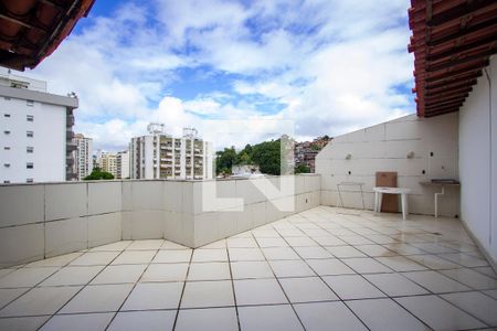 Apartamento à venda com 140m², 3 quartos e 1 vaga Apartamento à venda com 140m², 3 quartos e 1 vagaTerraço