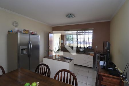 Casa à venda com 176m², 3 quartos e 2 vagasCozinha