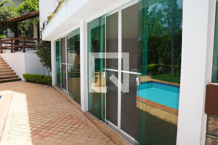 Casa à venda com 572m², 6 quartos e 4 vagasPiscina