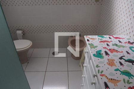 Casa à venda com 572m², 6 quartos e 4 vagasBanheiro da Suíte 3