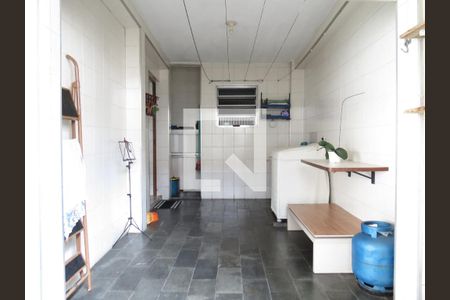 Casa à venda com 90m², 2 quartos e 2 vagasLavanderia