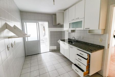 Apartamento à venda com 104m², 3 quartos e 2 vagasCozinha - Armários