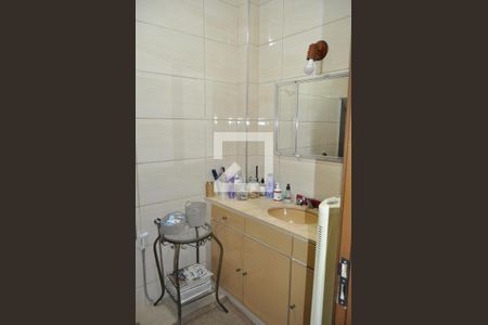 Casa à venda com 350m², 3 quartos e 4 vagasBanheiro  2°Andar