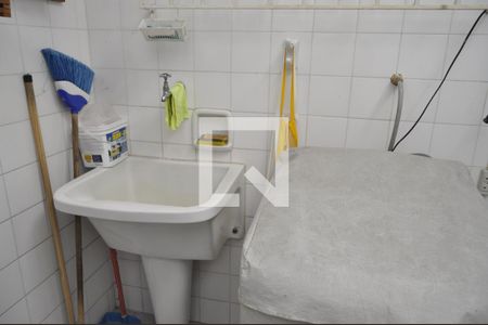 Casa à venda com 350m², 3 quartos e 4 vagasÁrea de serviço casa 2