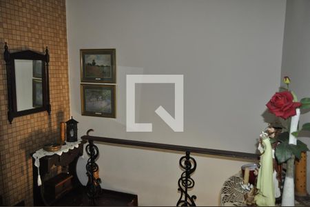 Casa à venda com 350m², 3 quartos e 4 vagasEscada