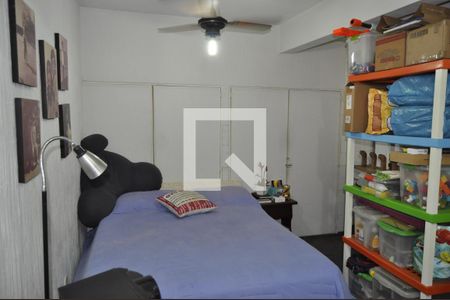 Casa à venda com 350m², 3 quartos e 4 vagasQuarto - Anexo