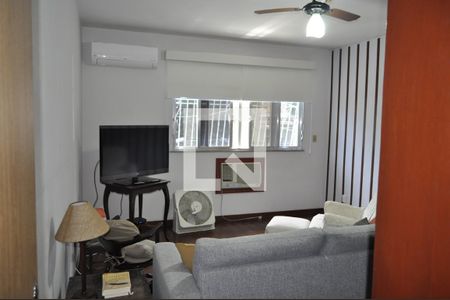 Casa à venda com 350m², 3 quartos e 4 vagasSala 2°Andar