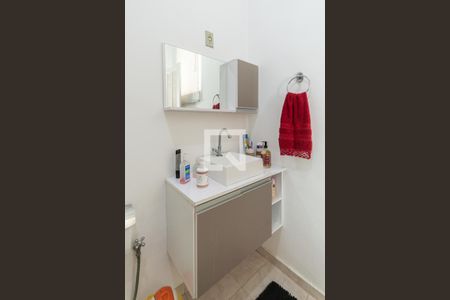 Casa à venda com 368m², 4 quartos e 2 vagasBanheiro Suíte (segundo andar)