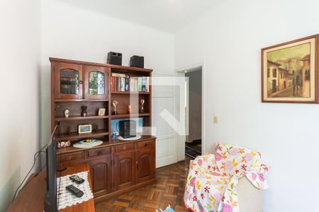 Casa à venda com 368m², 4 quartos e 2 vagasQuarto 1