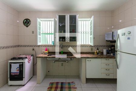 Casa à venda com 368m², 4 quartos e 2 vagasCozinha