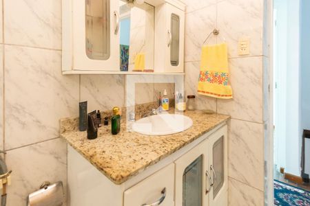 Casa à venda com 368m², 4 quartos e 2 vagasBanheiro (segundo andar)