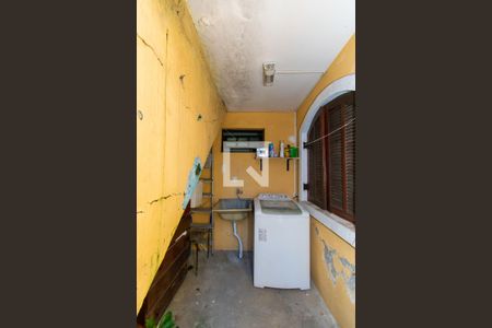 Casa à venda com 144m², 2 quartos e 2 vagas Casa à venda com 144m², 2 quartos e 2 vagasÁrea de serviço