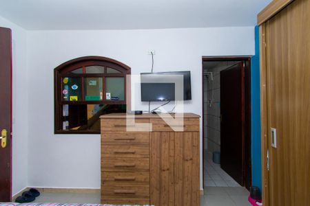 Casa à venda com 144m², 2 quartos e 2 vagas Casa à venda com 144m², 2 quartos e 2 vagasSuíte