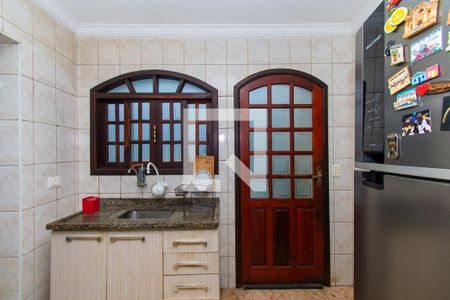 Casa à venda com 144m², 2 quartos e 2 vagas Casa à venda com 144m², 2 quartos e 2 vagasCozinha