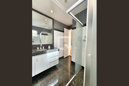 Casa à venda com 450m², 5 quartos e 4 vagasBanheiro