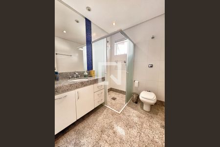 Casa à venda com 450m², 5 quartos e 4 vagasBanheiro