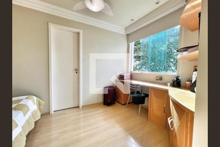 Casa à venda com 450m², 5 quartos e 4 vagasQuarto