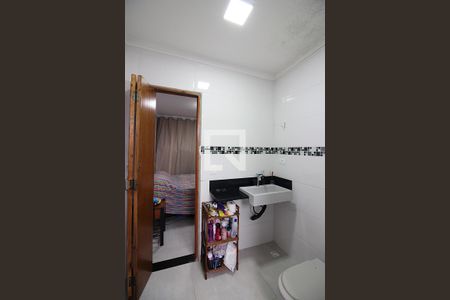 Casa à venda com 200m², 2 quartos e 3 vagasQuarto 1 - Suíte Banheiro