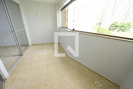 Apartamento para alugar com 102m², 3 quartos e 2 vagasVaranda