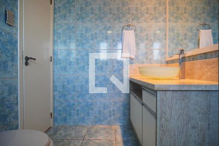 Casa à venda com 220m², 4 quartos e 2 vagas Casa à venda com 220m², 4 quartos e 2 vagasBanheiro da Suíte