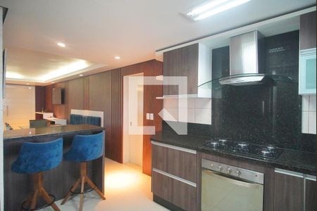 Casa à venda com 220m², 4 quartos e 2 vagas Casa à venda com 220m², 4 quartos e 2 vagasCozinha