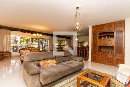 Casa à venda com 530m², 5 quartos e 5 vagas Casa à venda com 530m², 5 quartos e 5 vagasSala