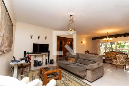 Casa à venda com 530m², 5 quartos e 5 vagas Casa à venda com 530m², 5 quartos e 5 vagasSala