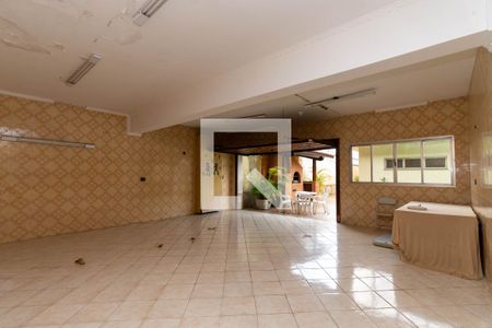 Casa à venda com 530m², 5 quartos e 5 vagas Casa à venda com 530m², 5 quartos e 5 vagasÁrea comum