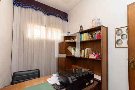 Casa à venda com 530m², 5 quartos e 5 vagas Casa à venda com 530m², 5 quartos e 5 vagasEscritório