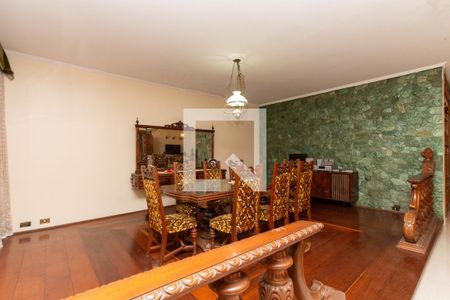 Casa à venda com 530m², 5 quartos e 5 vagas Casa à venda com 530m², 5 quartos e 5 vagasSala