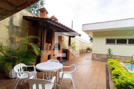 Casa à venda com 530m², 5 quartos e 5 vagas Casa à venda com 530m², 5 quartos e 5 vagasChurrasqueira