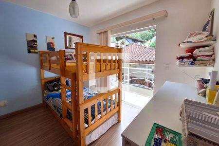 Casa à venda com 160m², 4 quartos e 3 vagas Casa à venda com 160m², 4 quartos e 3 vagasQuarto 1