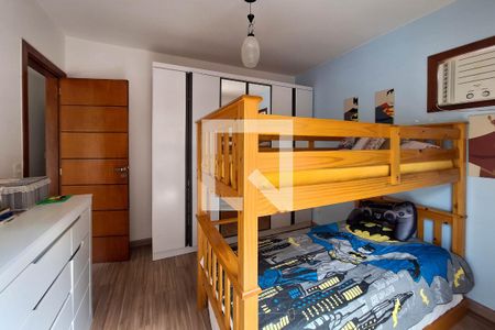 Casa à venda com 160m², 4 quartos e 3 vagas Casa à venda com 160m², 4 quartos e 3 vagasQuarto 1