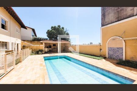 Casa à venda com 260m², 4 quartos e 4 vagas Casa à venda com 260m², 4 quartos e 4 vagasÁrea Externa