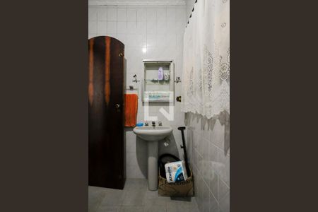 Casa à venda com 149m², 2 quartos e 2 vagasBanheiro 