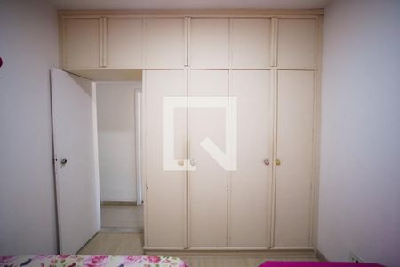 Apartamento à venda com 130m², 4 quartos e 2 vagasQuarto 1