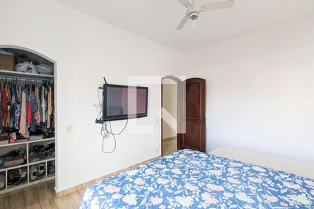 Casa à venda com 213m², 3 quartos e 5 vagasQuarto 2