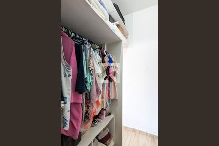 Casa à venda com 213m², 3 quartos e 5 vagasCloset da suíte