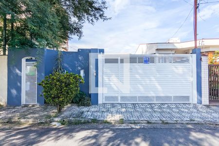 Casa à venda com 213m², 3 quartos e 5 vagasFachada