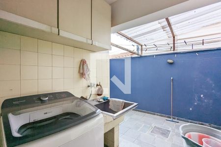 Casa à venda com 213m², 3 quartos e 5 vagasÁrea de serviço