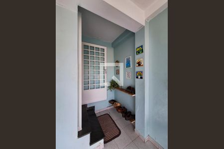 Casa à venda com 250m², 4 quartos e 6 vagas Casa à venda com 250m², 4 quartos e 6 vagasEspaço inferior